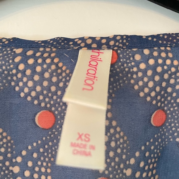 Breezy semi-sheer printed kimono style top in xs. - Picture 3 of 3